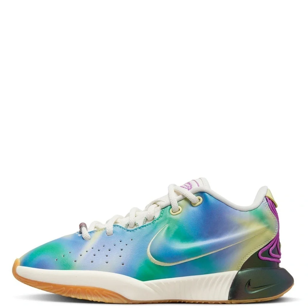 NIKE LEBRON XXI SE Sneaker Size 5 Youth